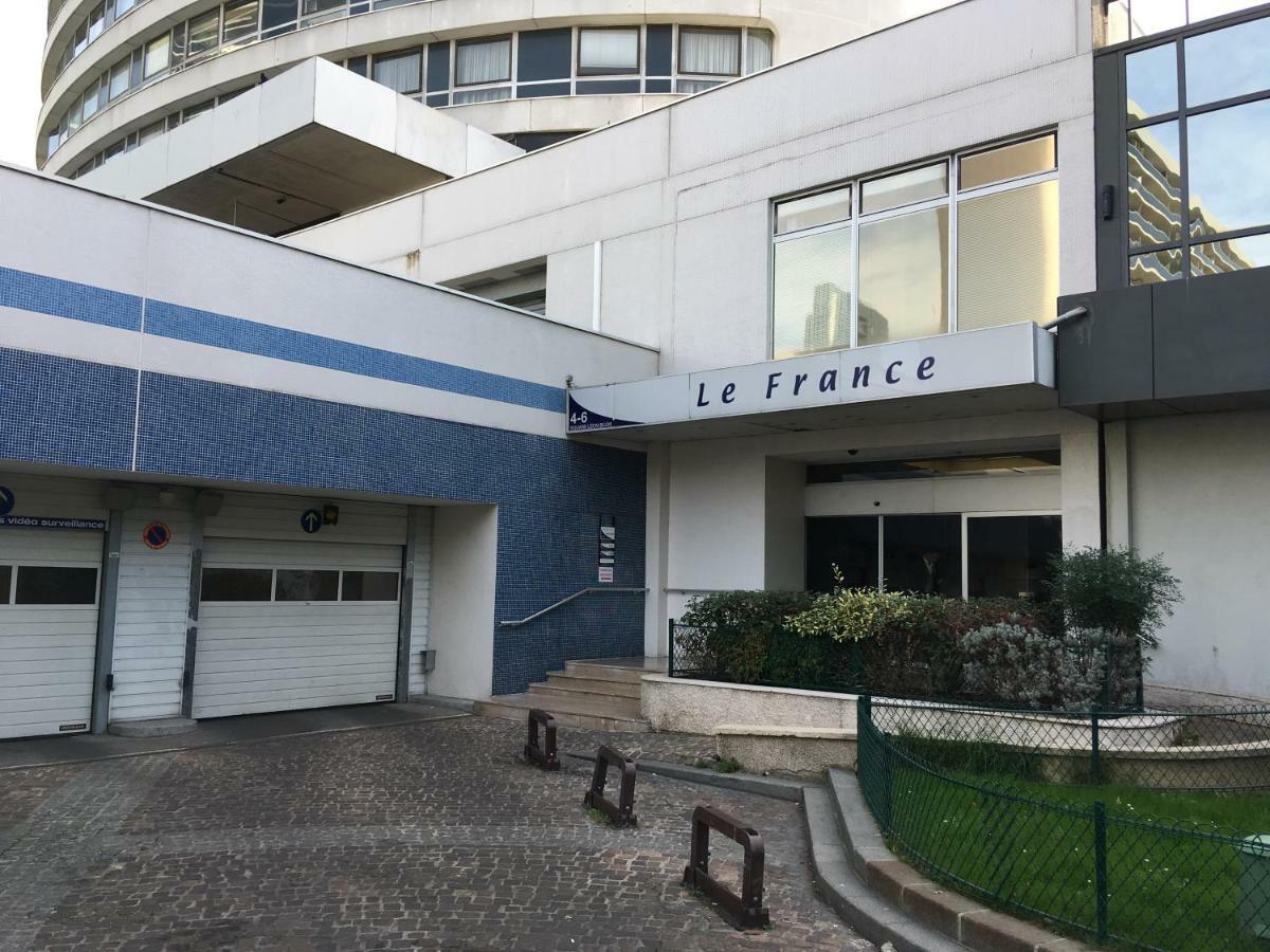 Le « 24Th » On Blum Square Apartment Puteaux Exterior photo